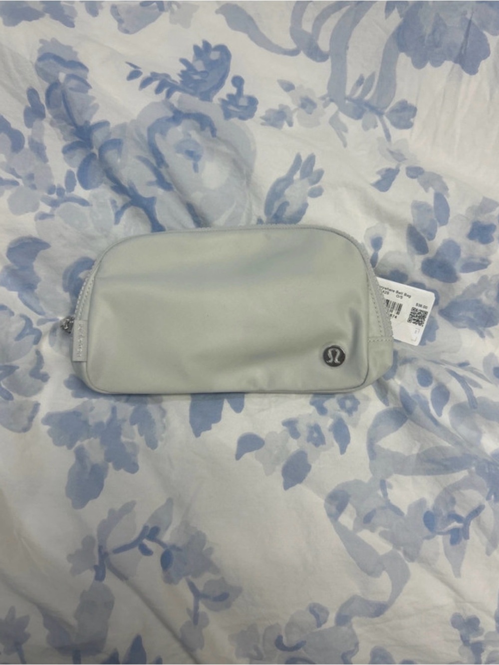 NWT lululemon athletica white everywhere belt bag
